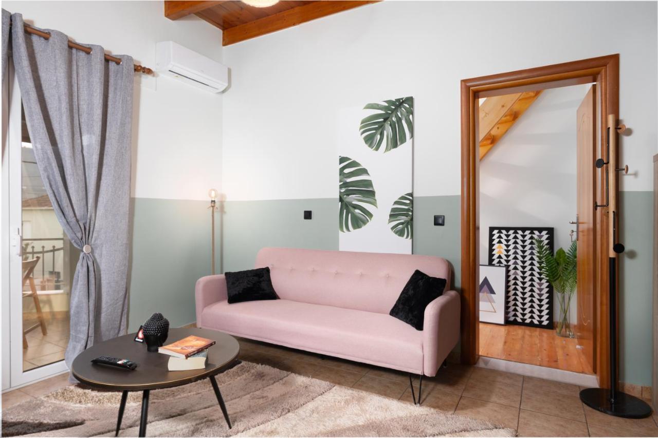 Eagle'S Nest City Apartments Aigio Extérieur photo