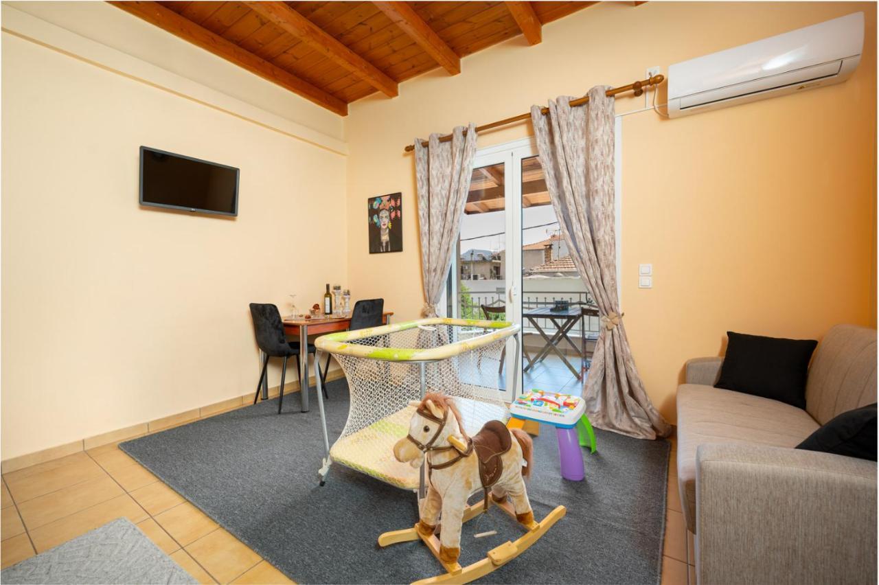 Eagle'S Nest City Apartments Aigio Extérieur photo