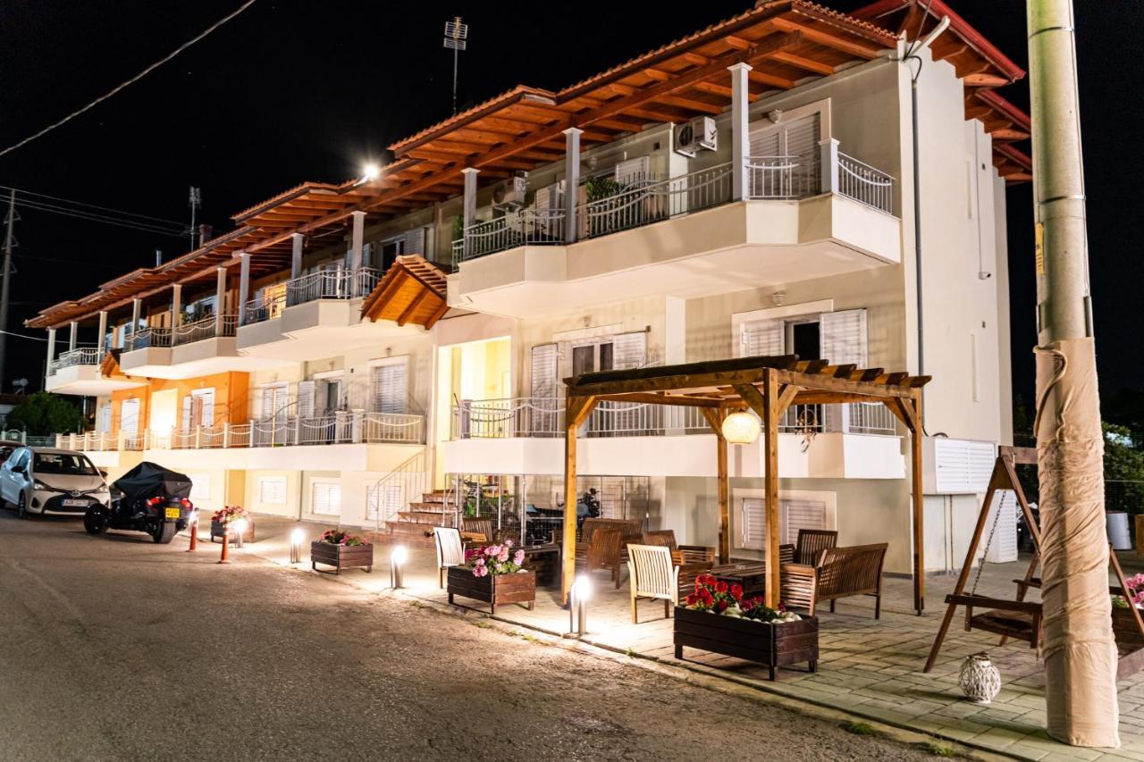 Eagle'S Nest City Apartments Aigio Extérieur photo