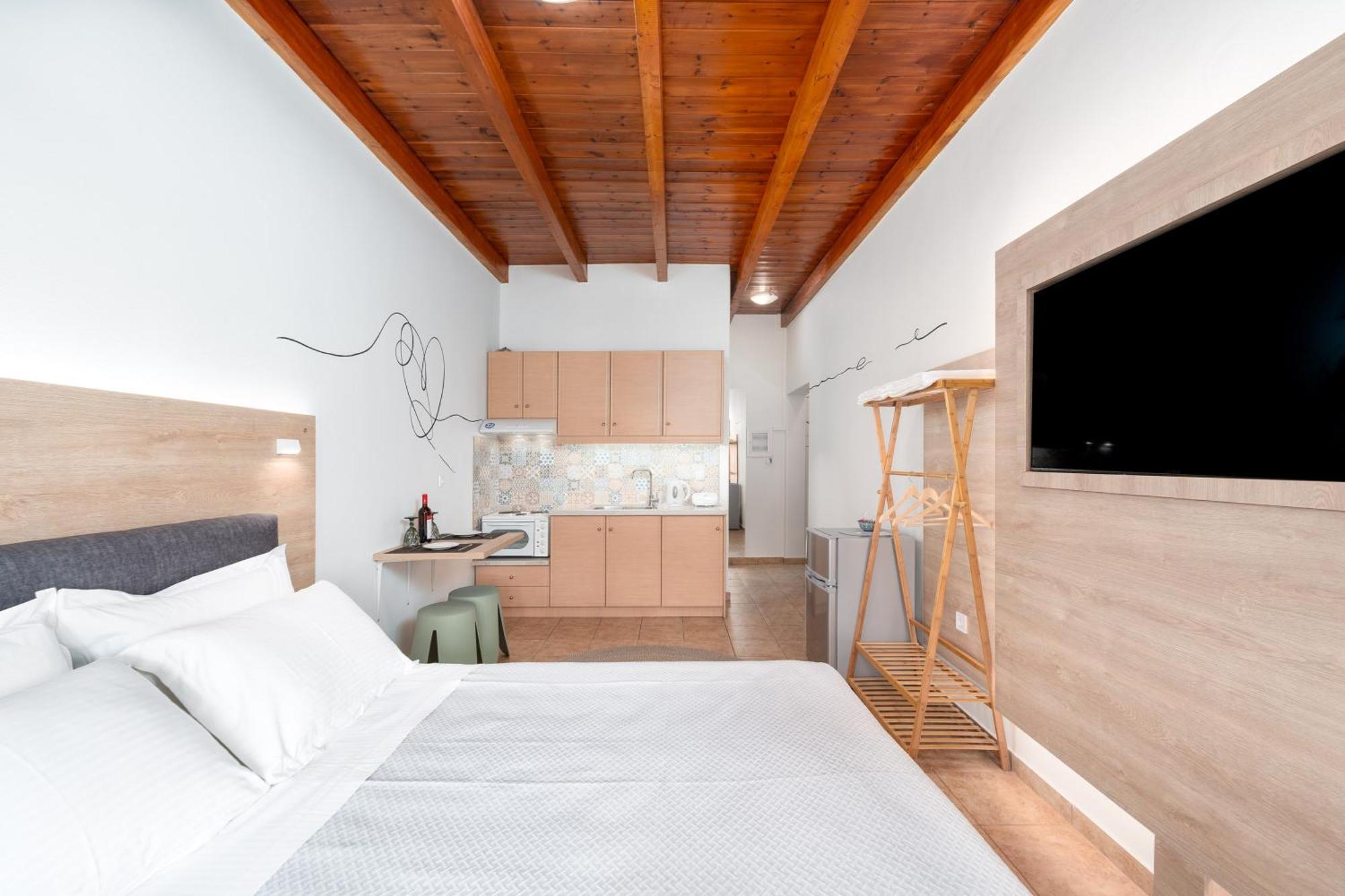 Eagle'S Nest City Apartments Aigio Extérieur photo