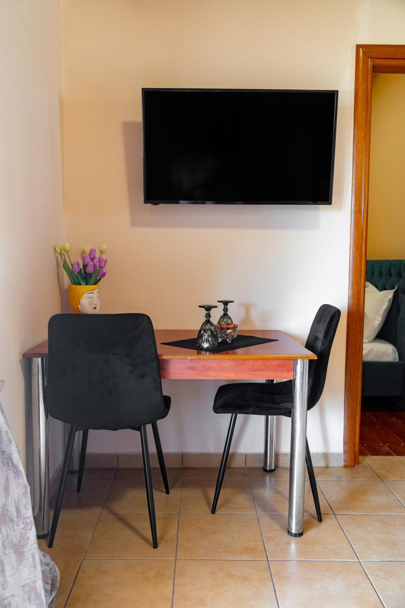 Eagle'S Nest City Apartments Aigio Extérieur photo
